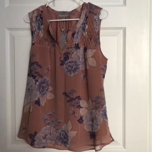Sleeveless blouse